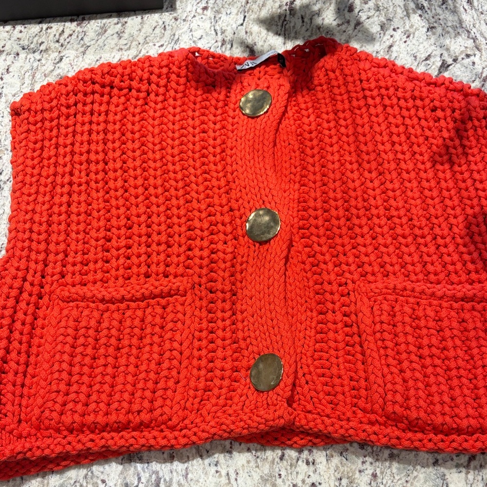 Zara sweater vest size medium. Worn once. Pretty coral color.